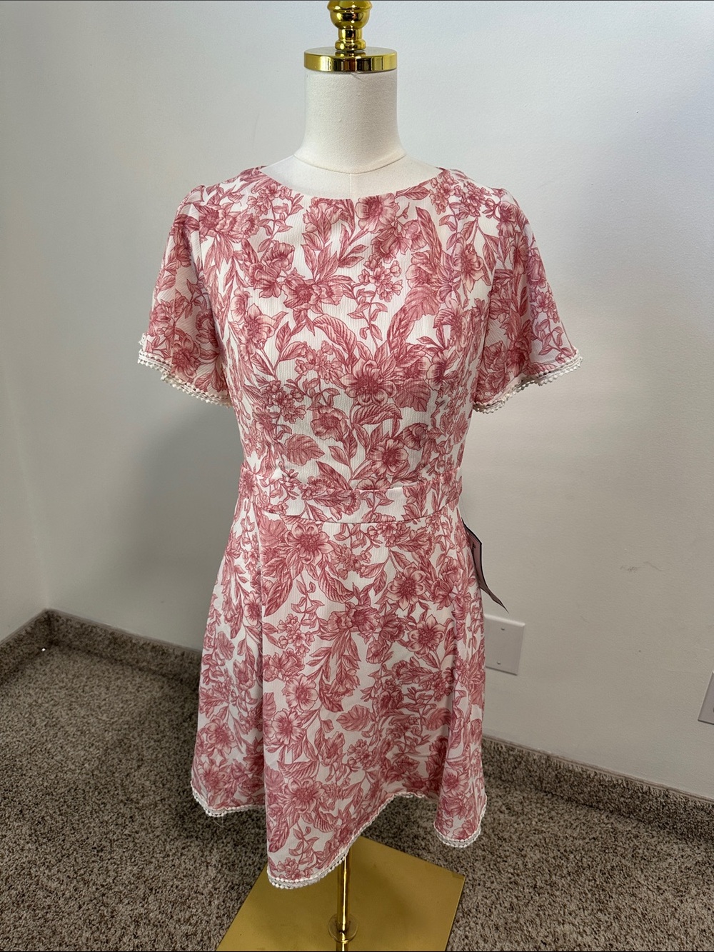 🧁 NWT B.Darlin Dress